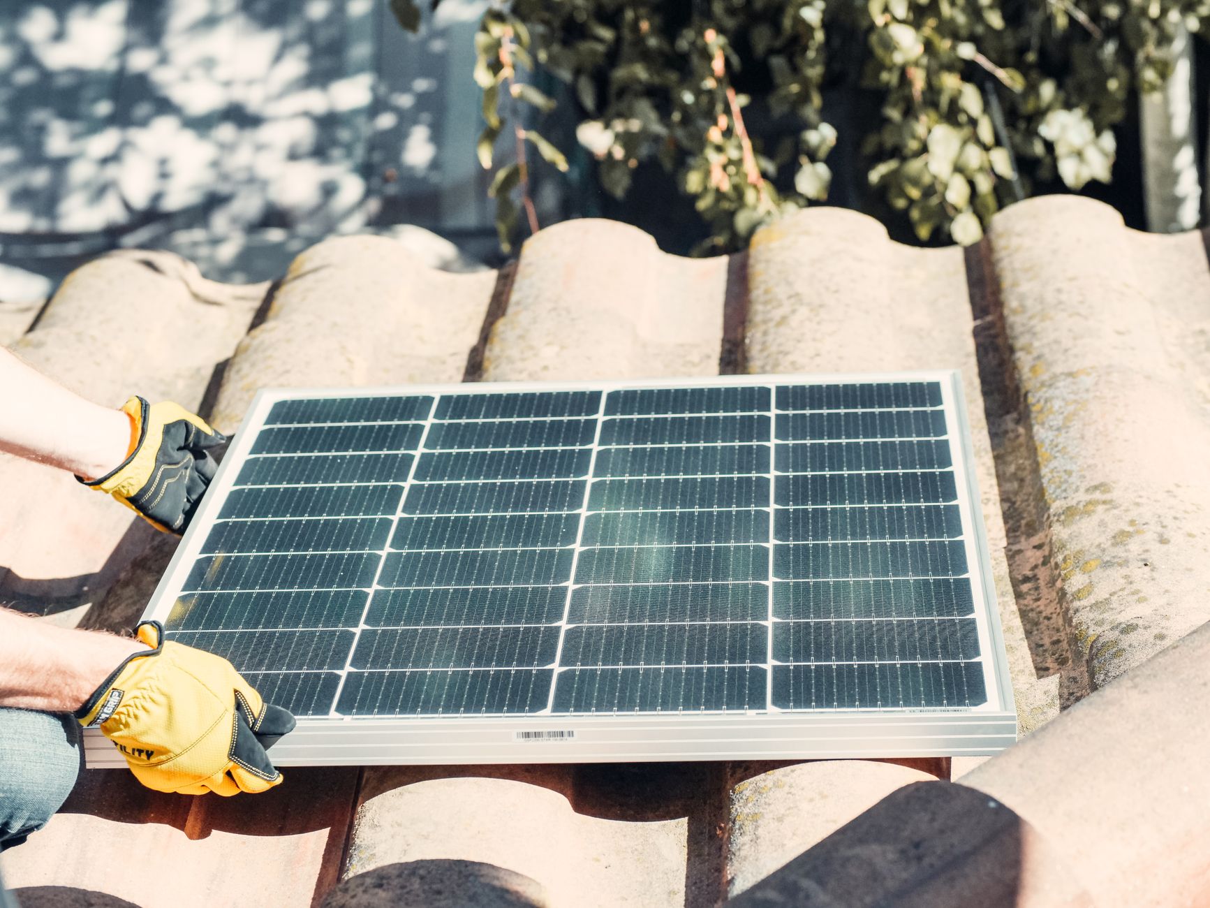 Installateur panneaux solaires équipe à Bayonne